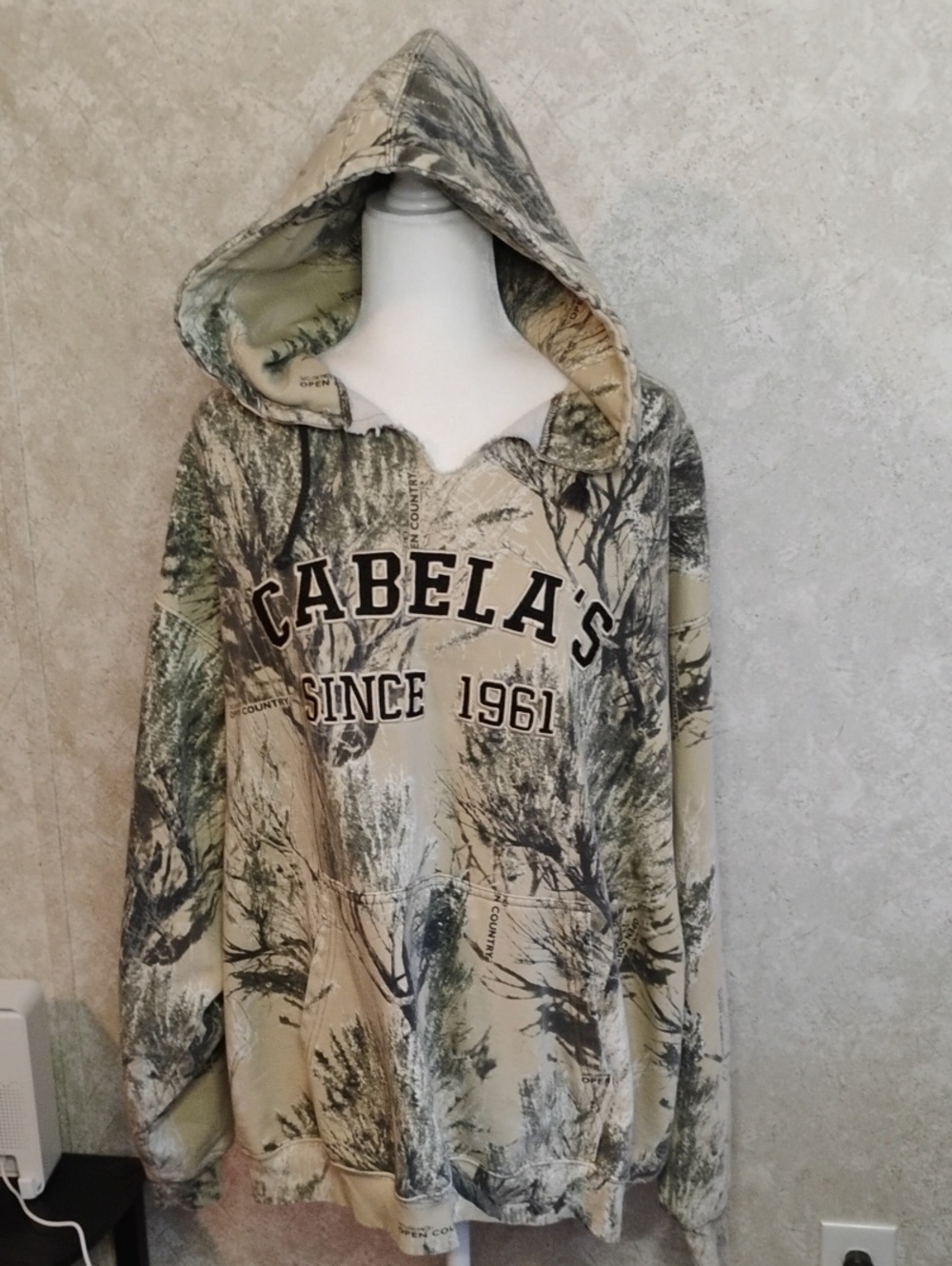 Men's Cabela's Beige and Green Camo Crewneck Hoodie, Size 3XL